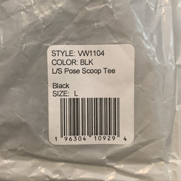 Vuori Long Sleeve Pose Scoop Tee - Picture 7 of 7